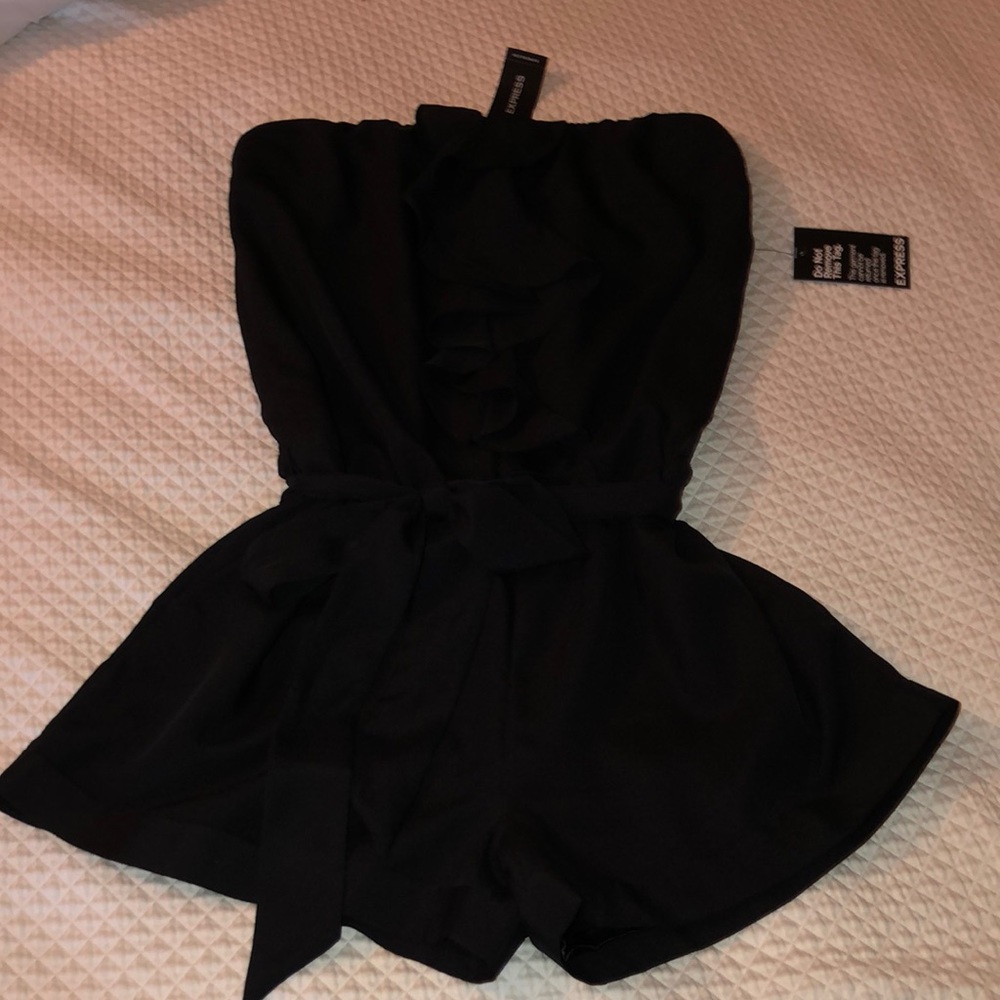 EXPRESS Women's shorts romper NWT